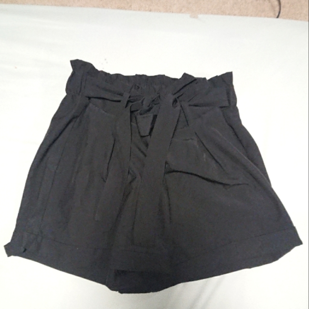NWOT Bowknot Tie Waist Shorts
